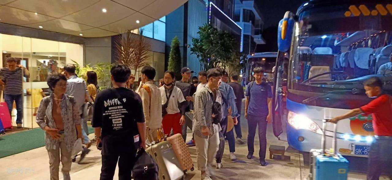 仰光百老汇酒店 外观 照片
