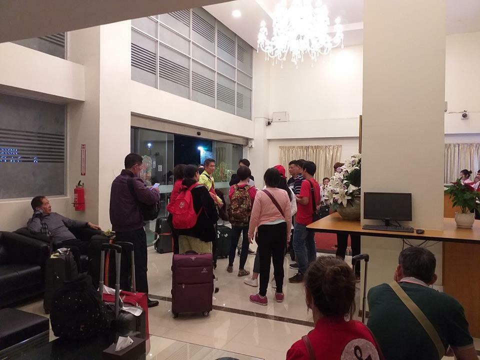 仰光百老汇酒店 外观 照片
